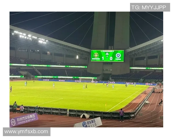 足球球星范闪耀绿茵场谱写荣耀传奇新篇章