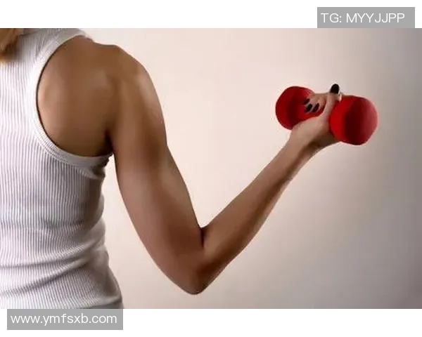 西瓜与足球球星的完美结合:他们背后的健康秘密与运动激情 西瓜与足球球星的完美结合:他们背后的健康秘密与运动激情